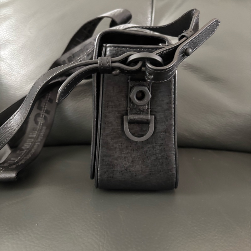 Off White Flap Bag-10