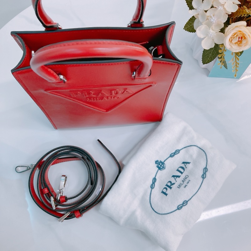 TK1654 PRADA 普拉達 迷你三角形標誌兩型用肩帶包包LOGO DRILL TOTE LEATHER MINI-19