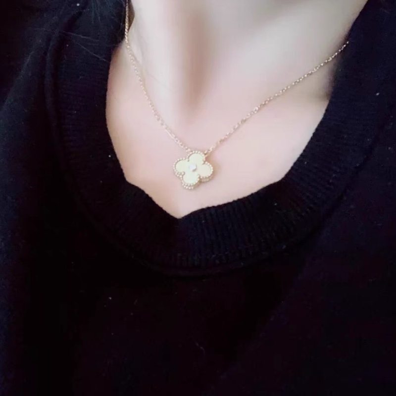 梵克雅寶VCA經典聖誕限量款金色貝母18K金四葉草中號一顆鑽項鍊2018年聖誕推出的限定款-5