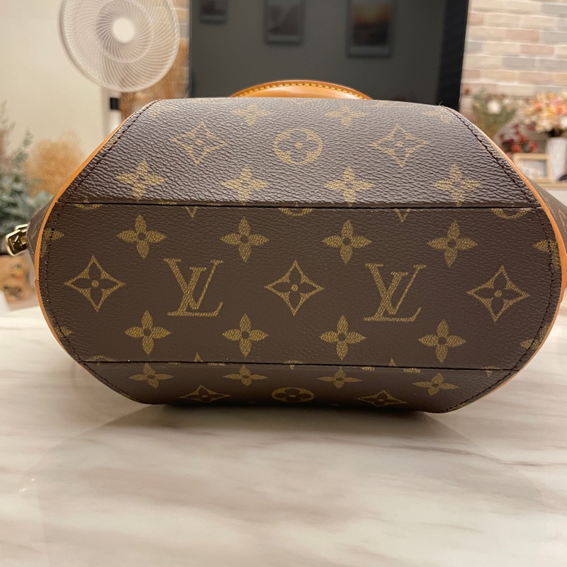 LV 蚌殼包/河蚌包/貝殼包/中古包/Ellipse-9