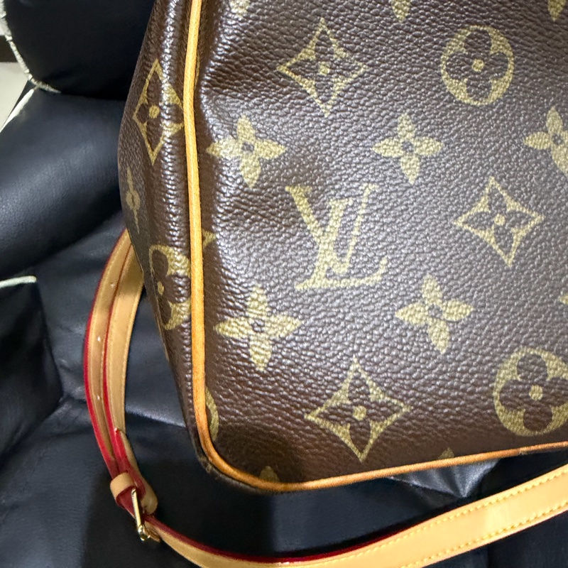 LV Speedy 25 手提款（已釘耳扣可以側背）-17