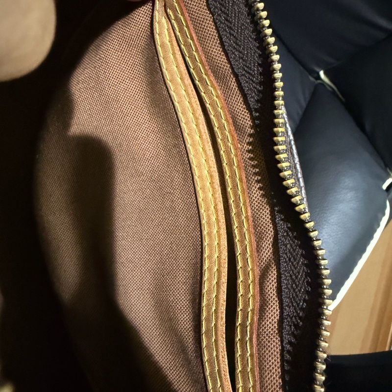 LV Speedy 25 手提款（已釘耳扣可以側背）-20