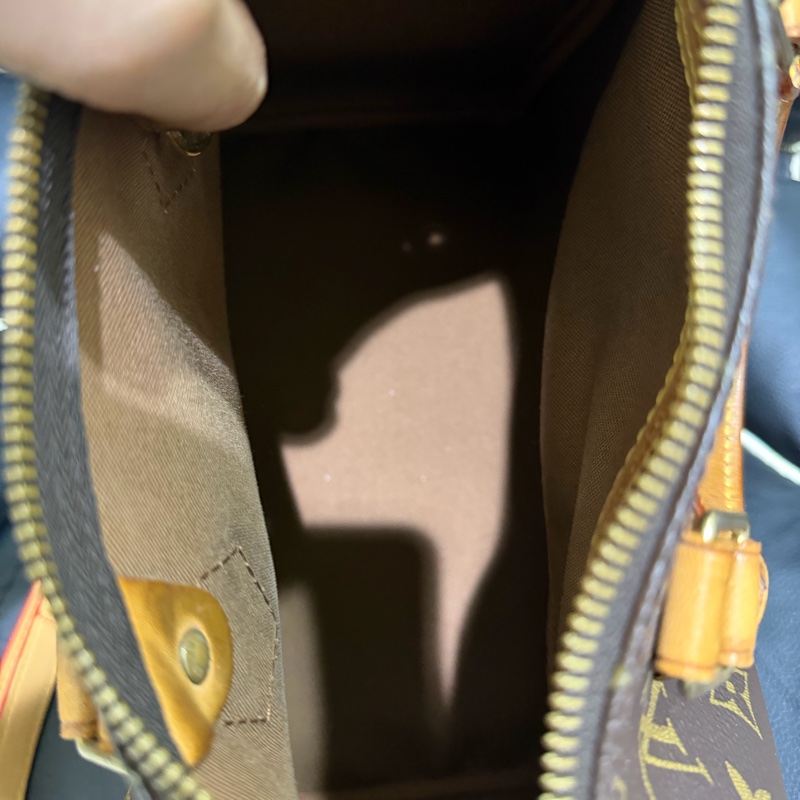 LV Speedy 25 手提款（已釘耳扣可以側背）-21