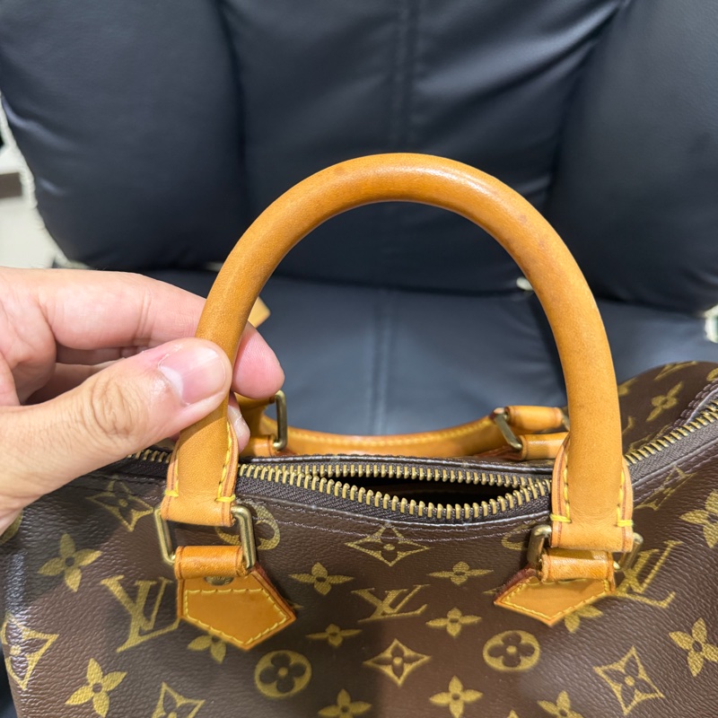 LV Speedy 25 手提款（已釘耳扣可以側背）-28