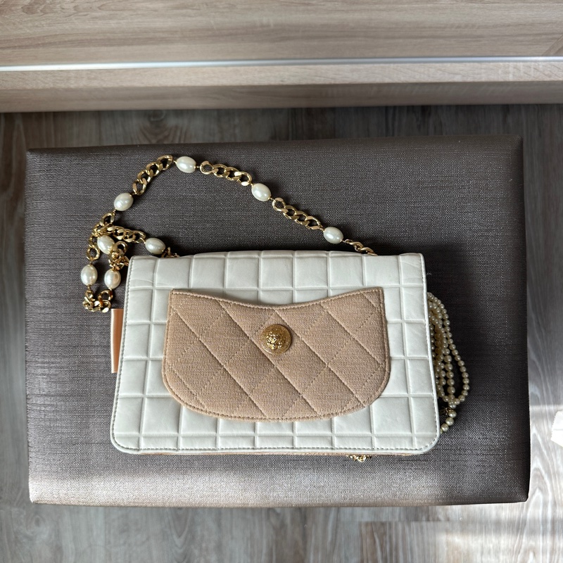 Chanel 珍珠鏈條肩背包 限量款  贈皮革保養油-48