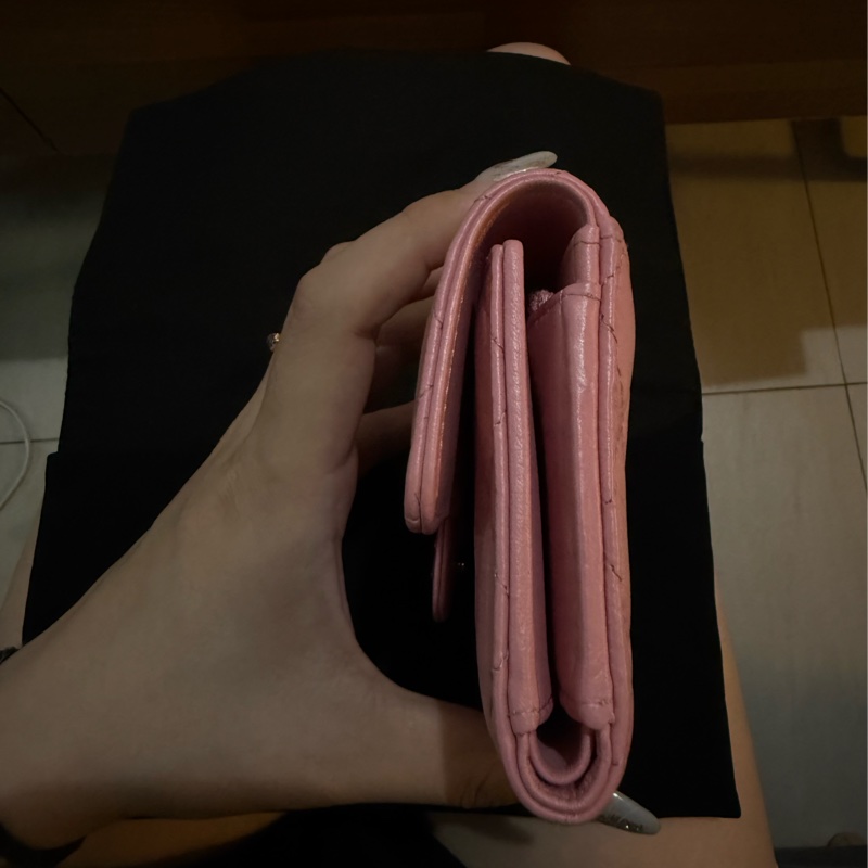chanel粉紅羊皮菱格淡金釦5卡三折中夾AP0232-1