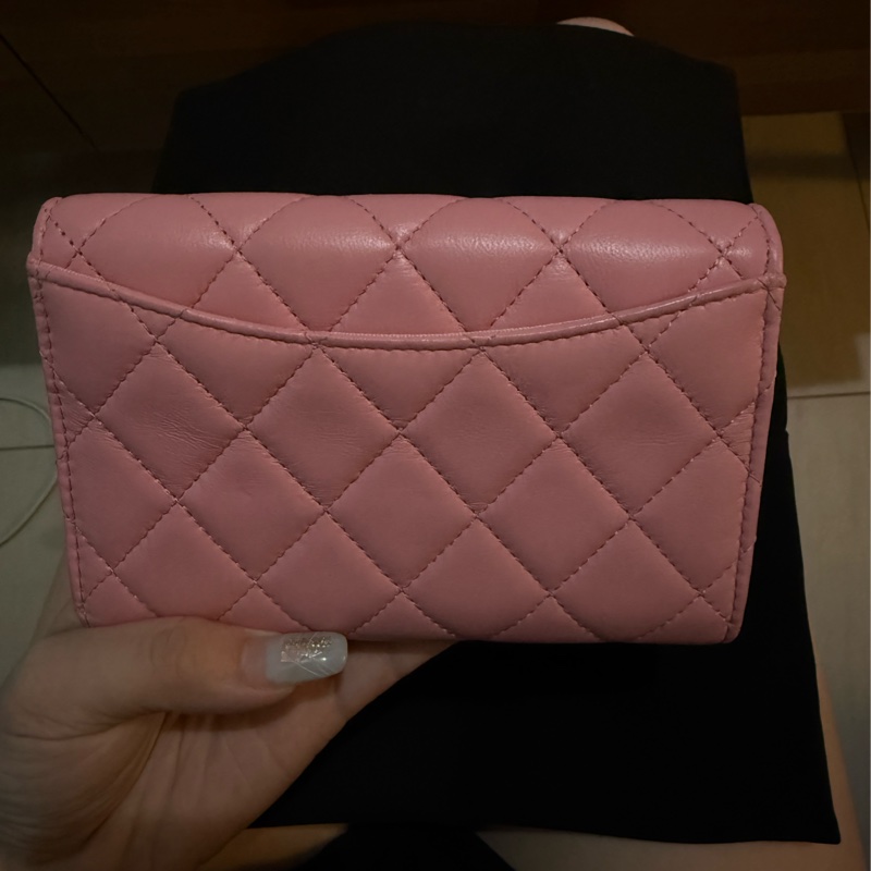 chanel粉紅羊皮菱格淡金釦5卡三折中夾AP0232-3