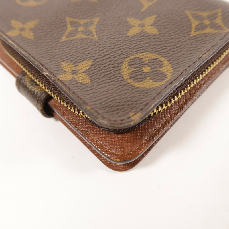 LOUIS VUITTON Monogram Compact Zip金扣錢包-12