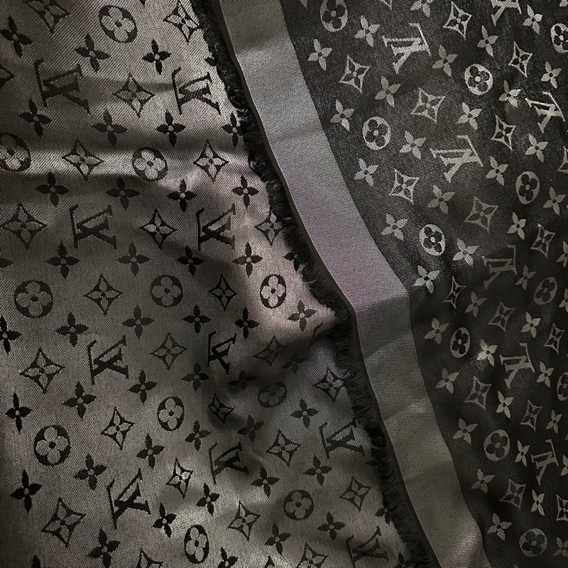LV M75123 經典Monogram 双面披肩-4