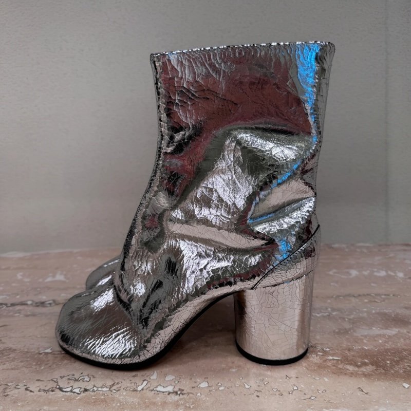 🎁特價🎁Maison Margiela 女款 Tabi Broken Mirror 高跟短靴 ｜分趾設計 × 鏡面前衛風格 IT36/37/38/38.5/39/40(購買請訊息告知需要尺寸)-1