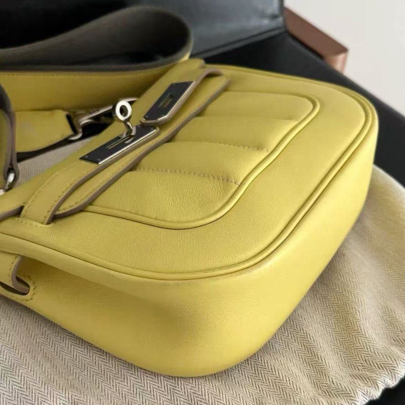 hermes C9小雞黃銀扣berline mini斜背包 20*16*6cm 98新 配件塵袋-3