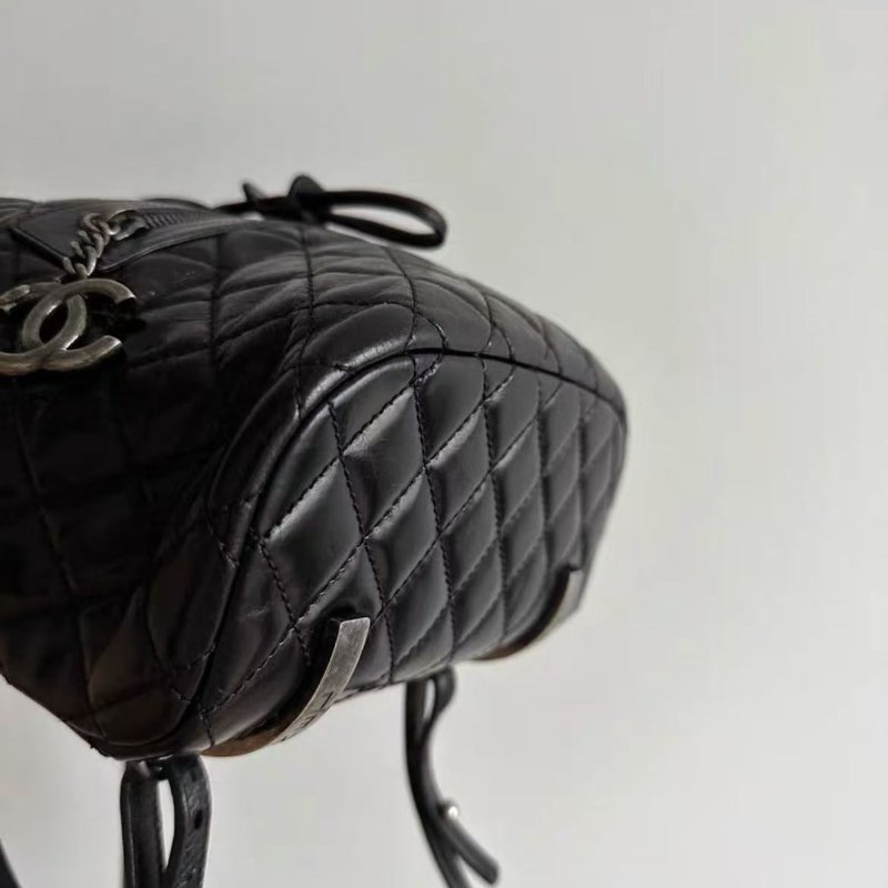 chanel 黑銀 薩爾茨堡油蠟皮後背包小號duma中古包 20*12*23cm 98新 配件塵袋-6