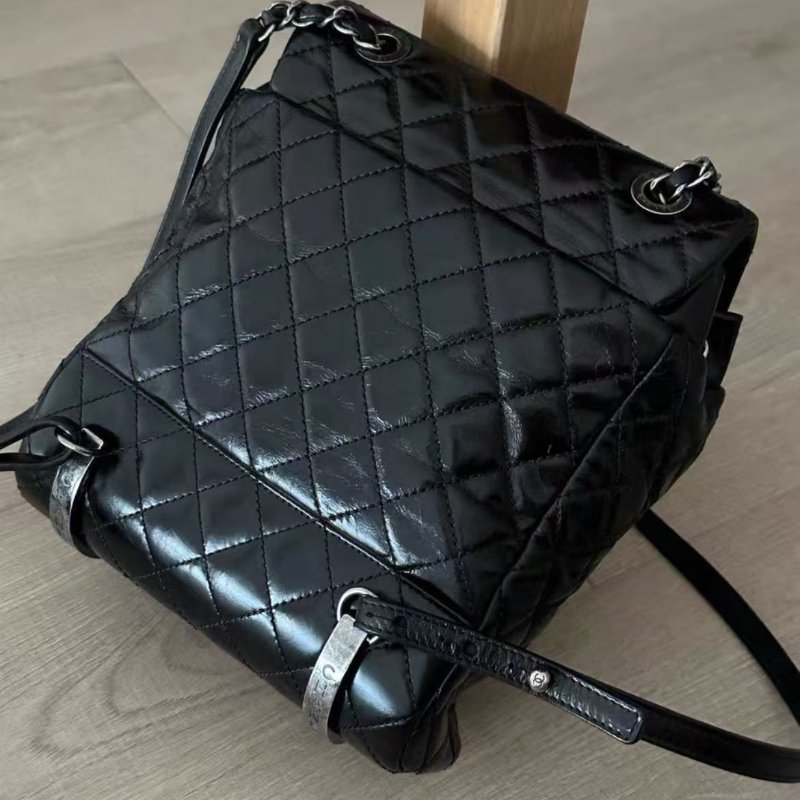 chanel 黑銀 薩爾茨堡油蠟皮後背包小號duma中古包 20*12*23cm 98新 配件塵袋-7
