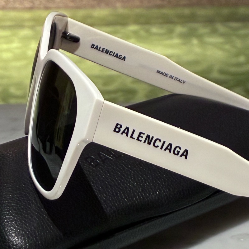 Balenciaga 巴黎世家白色側邊Logo太陽眼鏡-1