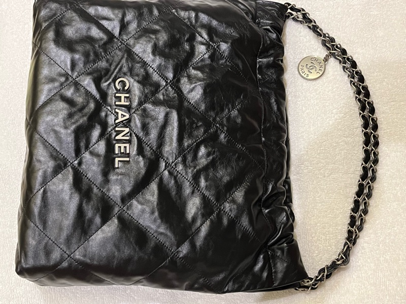 Chanel 22中號黑銀附內膽包及防潮定型包-0