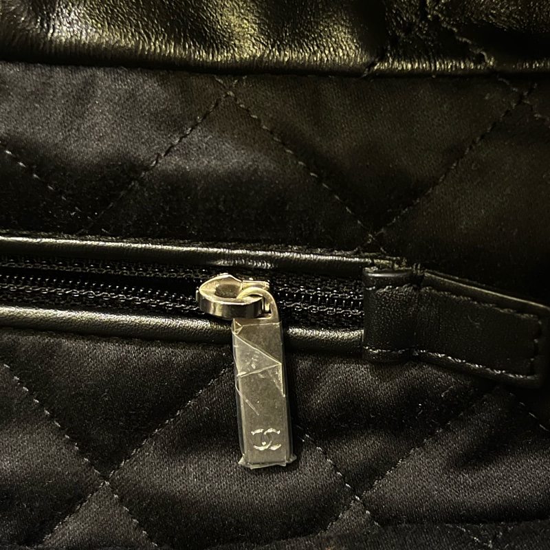 Chanel 22中號黑銀附內膽包及防潮定型包-13