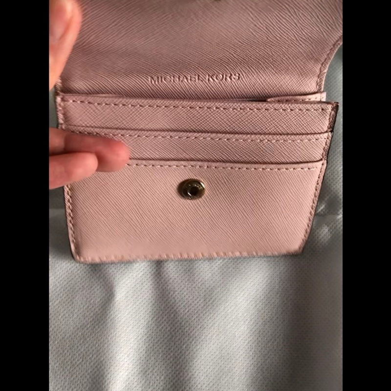 MICHAEL KORS_MK 防刮短夾 櫻花粉-1