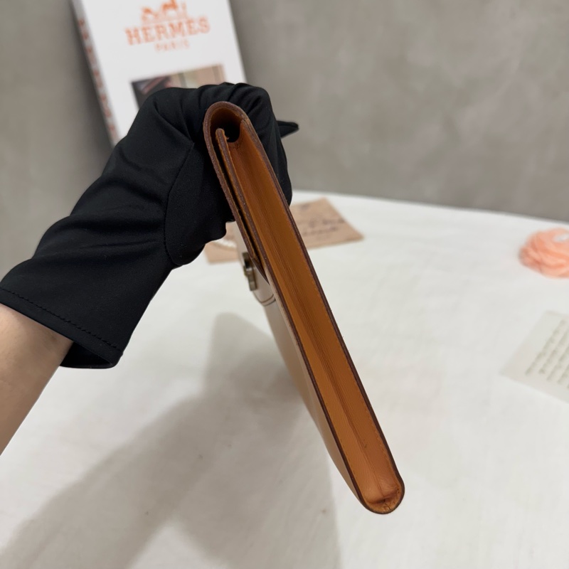 Hermès 駝色手拿包-10