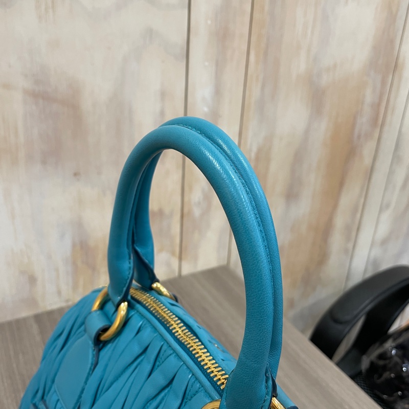 Miu Miu RL0066藍色抓皺皮革金釦手提肩背兩用包-6