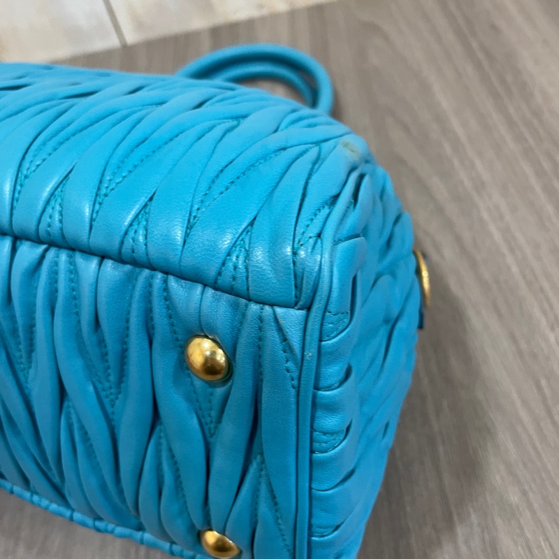 Miu Miu RL0066藍色抓皺皮革金釦手提肩背兩用包-9