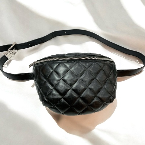 莉亞精品♡Chanel U04535 絕版胸包 黑色 九新美包