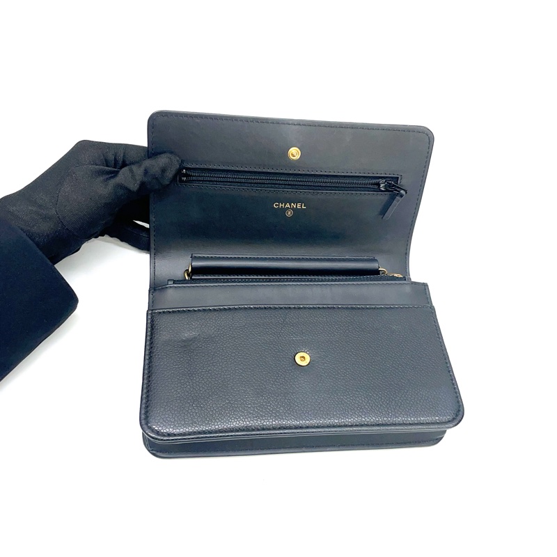 Chanel 黑荔枝皮大Logo金釦6卡斜背Woc-7