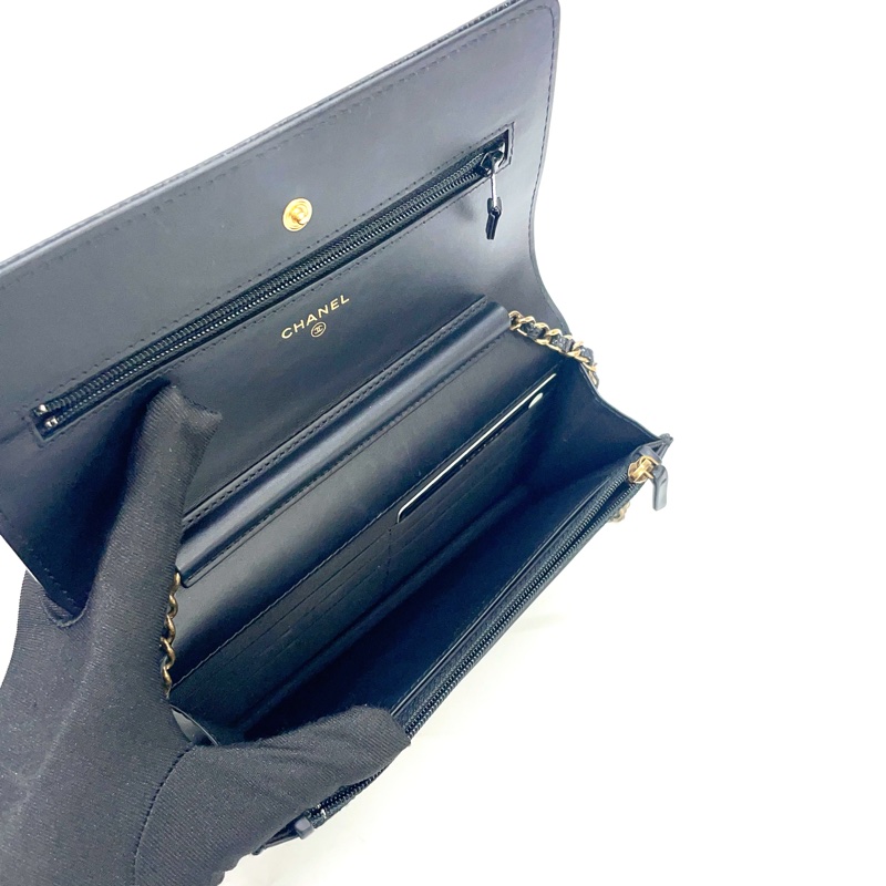 Chanel 黑荔枝皮大Logo金釦6卡斜背Woc-8