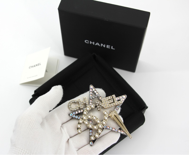 Chanel A21C 水鑽仿珍珠鏤空星形胸針-2
