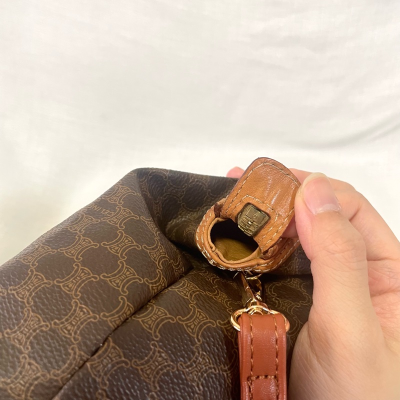 Celine中號經典方牌棕色雲朵包 斜跨包～-19