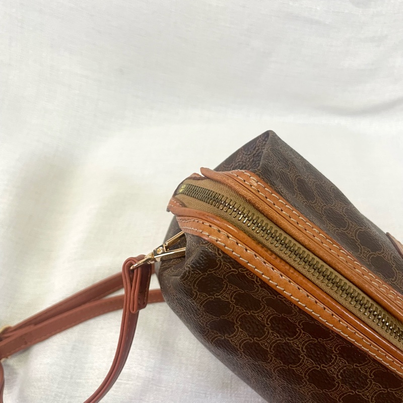 Celine中號經典方牌棕色雲朵包 斜跨包～-23