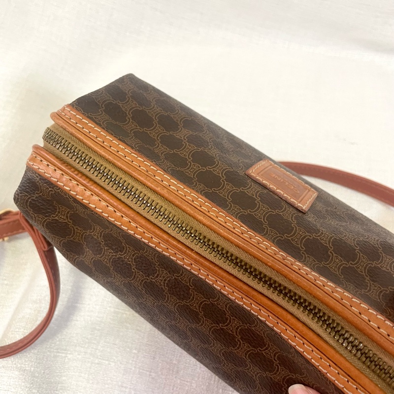 Celine中號經典方牌棕色雲朵包 斜跨包～-24