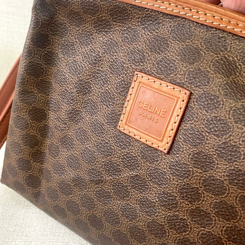 Celine中號經典方牌棕色雲朵包 斜跨包～-38