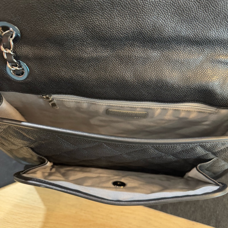 Chanel黑荔枝牛皮銀釦冠軍包 魚子醬-6