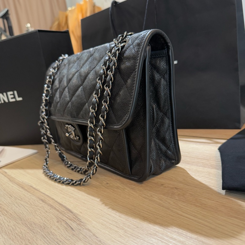 Chanel黑荔枝牛皮銀釦冠軍包 魚子醬-11