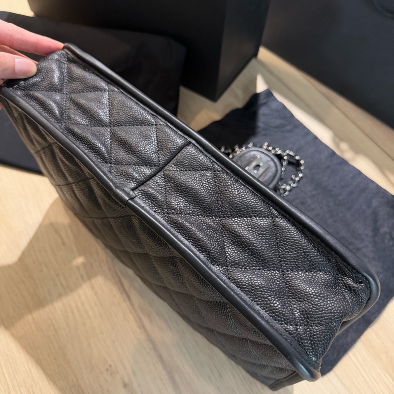 Chanel黑荔枝牛皮銀釦冠軍包 魚子醬-16