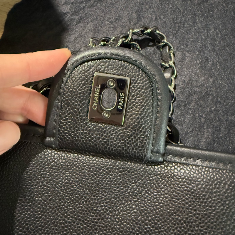 Chanel黑荔枝牛皮銀釦冠軍包 魚子醬-25