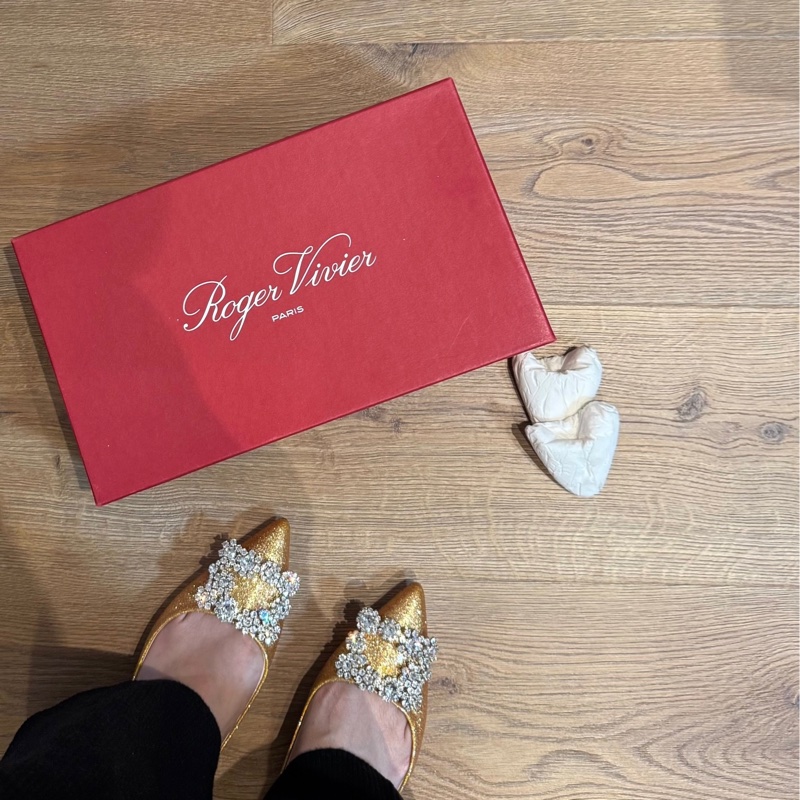 Roger Vivier RV Flower Strass系列 黃 花鑽 閃耀 亮片 尖頭平底鞋 平底鞋-3