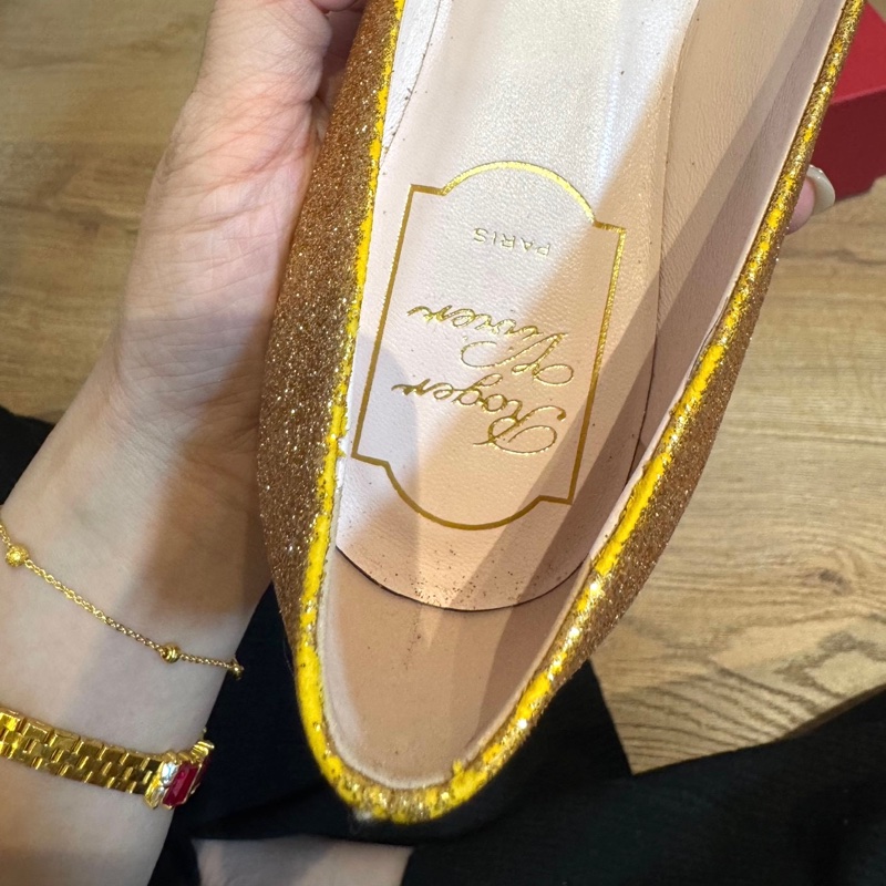 Roger Vivier RV Flower Strass系列 黃 花鑽 閃耀 亮片 尖頭平底鞋 平底鞋-17