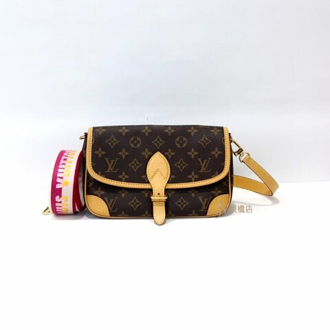LV Diane原花下蓋法棍包粉背帶M46049