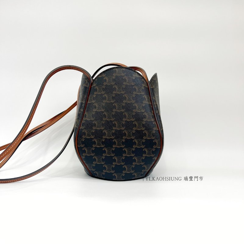 ❣Celine PVC咖皮邊花苞造型肩斜背水桶包-0