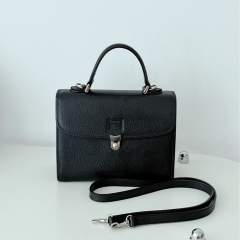 Burberry黑銀牛皮Kelly