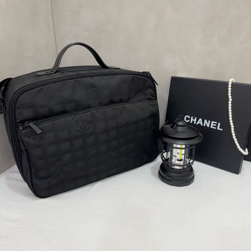 Chanel 黑色冰格旅行袋-1