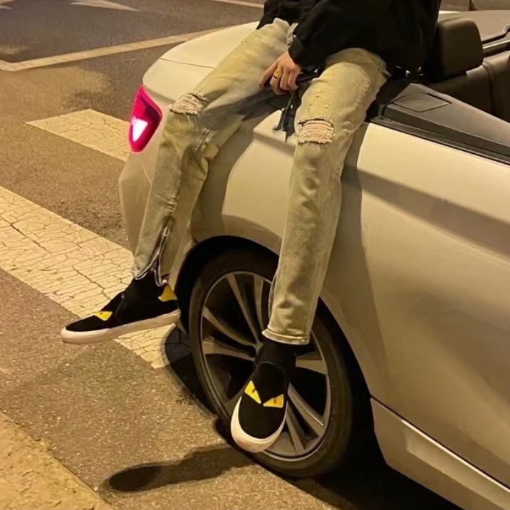 FENDI Sneaker 7E0904 黑底銀眼-2