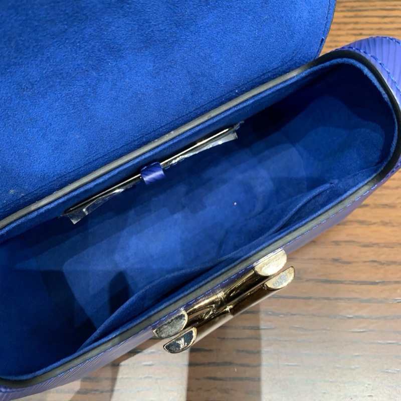 LV路易威登twist藍色水波紋小號扭扭包鏈條包包-7