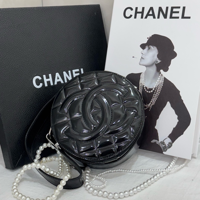 Chanel 漆皮小圓包-1
