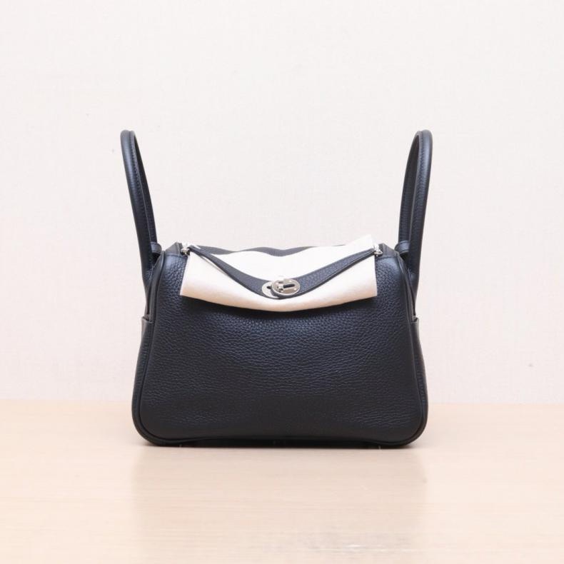 HERMES(愛馬仕) Lindy 26 89黑色 TC皮 B刻 銀扣-0