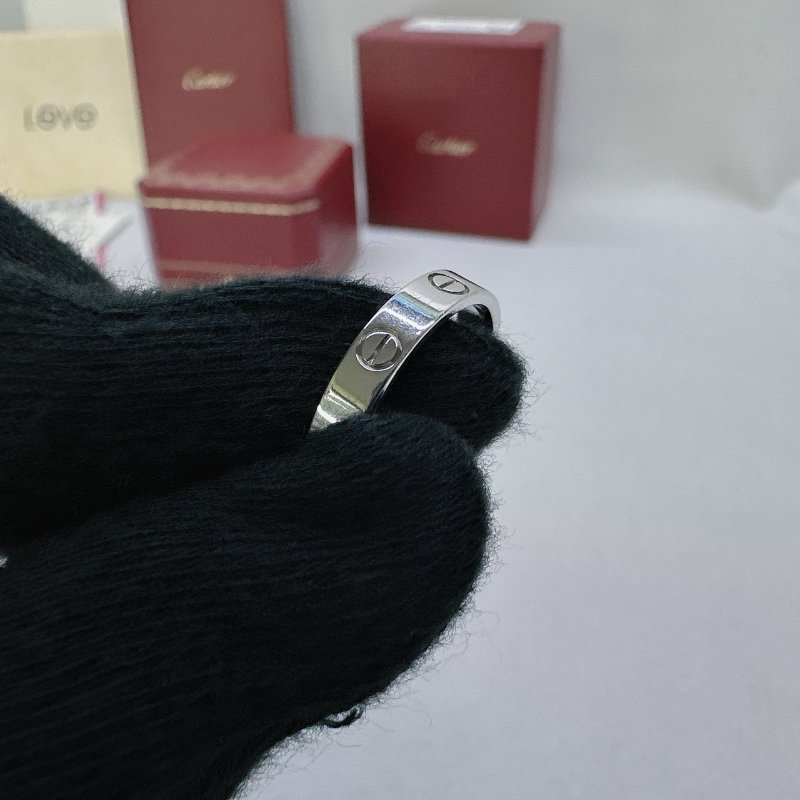 【Cartier 經典LOVE白金戒指】-5