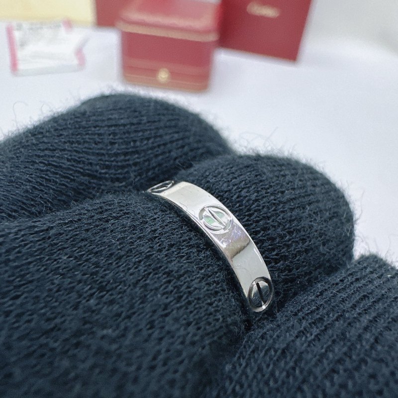 【Cartier 經典LOVE白金戒指】-6