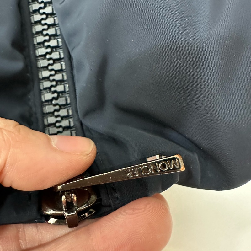 MONCLER 藏藍色 立領 夾克 輕羽絨 長版羽絨外套 羽絨外套 防風外套 外套-17