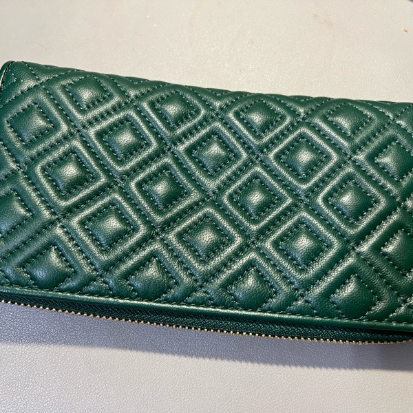 ToryBurch小羊皮菱格紋長夾-7